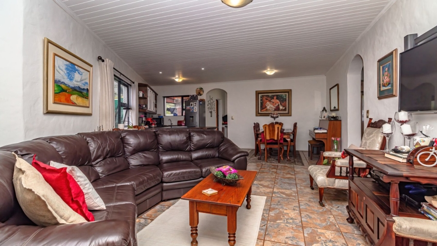 2 Bedroom Property for Sale in King George Park Western Cape